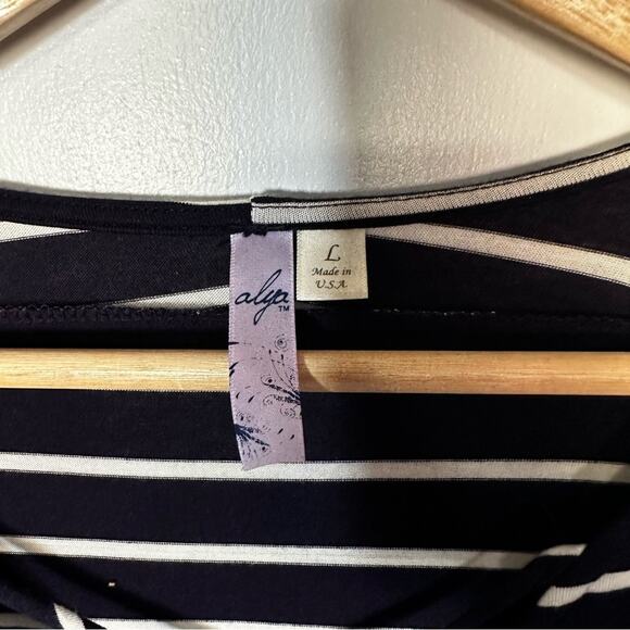 Alya women’s T-shirt large‎ - Picture 3 of 5